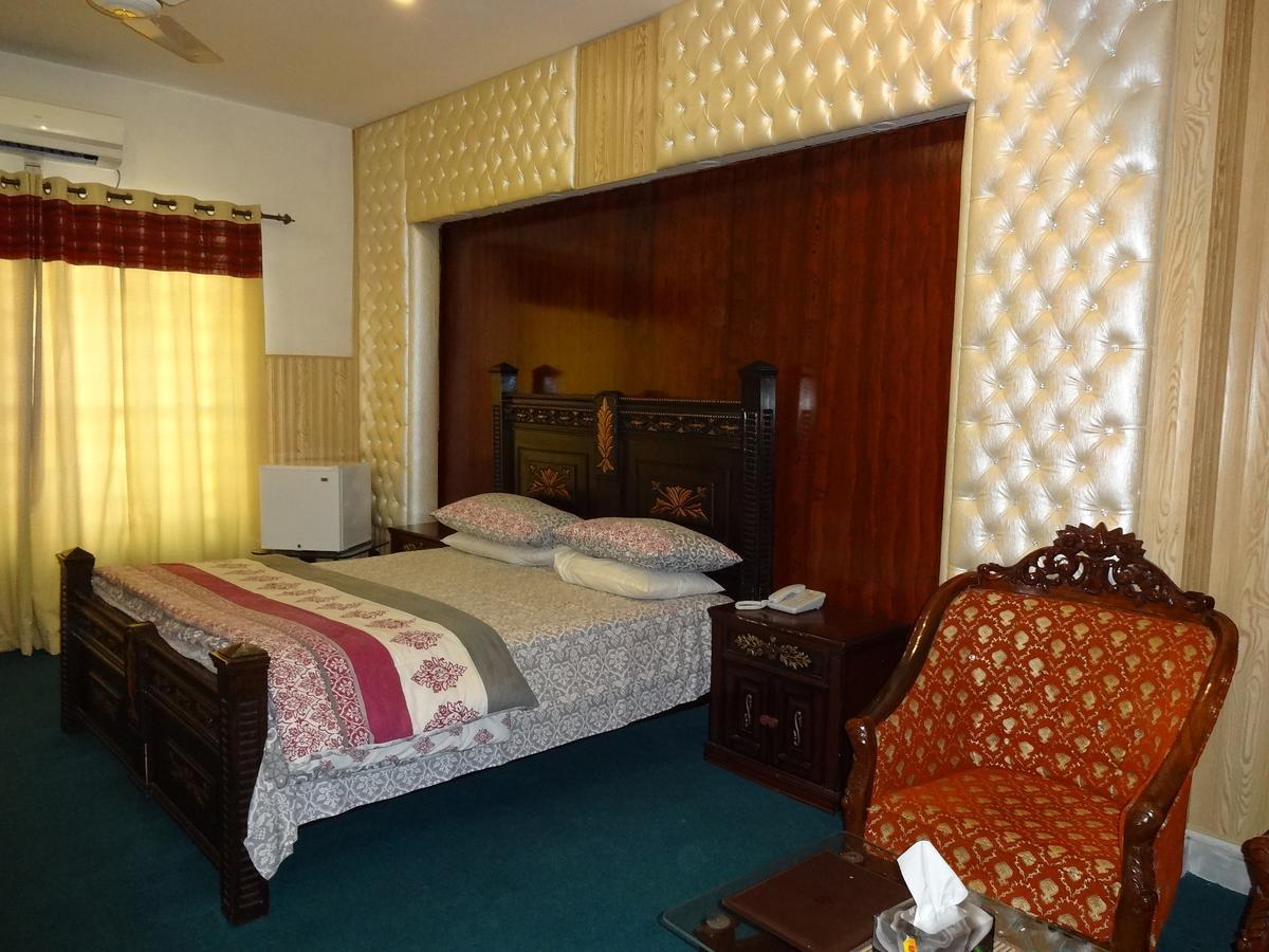 Divine Hotel 라왈핀디 외부 사진