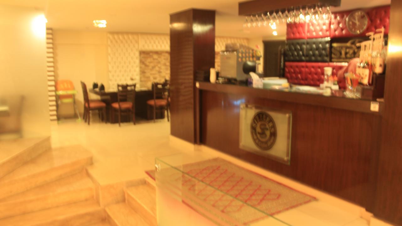 Divine Hotel 라왈핀디 외부 사진
